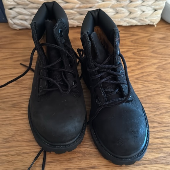 Black timberland toddler boots size 8.5 - Picture 3 of 6